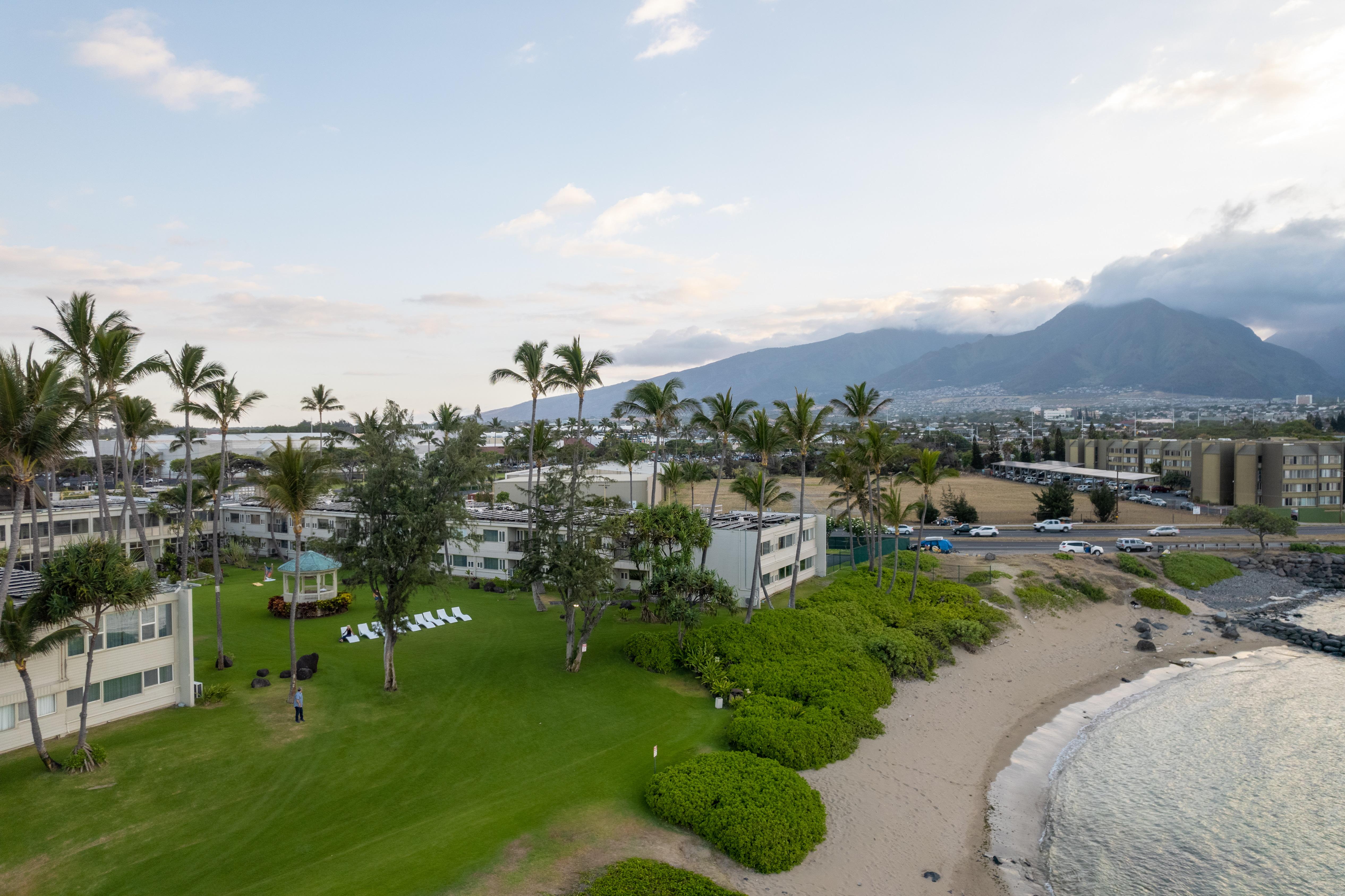 Maui Beach Hotel Кахулуи Екстериор снимка